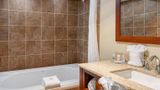 <b>Comfort Inn Room</b>. Images powered by <a href="https://iceportal.shijigroup.com/" title="IcePortal" target="_blank">IcePortal</a>.