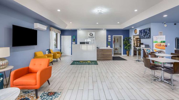 Quality Inn and Suites Suffolk West Lobby