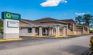 Quality Inn and Suites Suffolk West