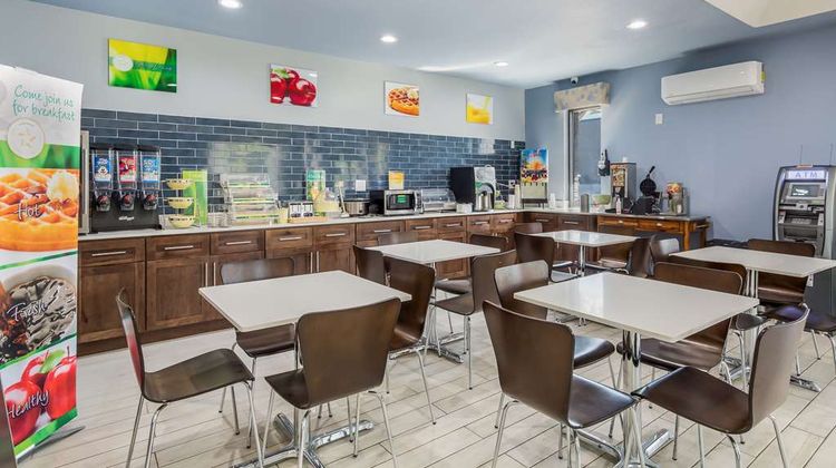 Quality Inn and Suites Suffolk West Restaurant