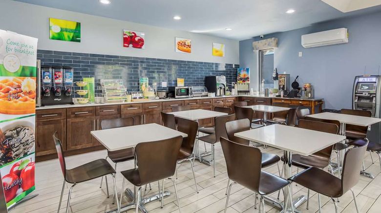 <b>Quality Inn and Suites Suffolk West Restaurant</b>. Images powered by <a href="https://iceportal.shijigroup.com/" title="IcePortal" target="_blank">IcePortal</a>.