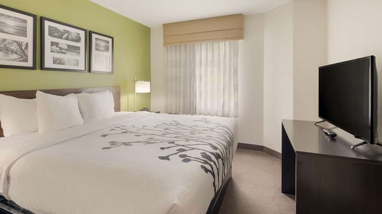 <b>Sleep Inn Tanglewood Suite</b>. Images powered by <a href="https://iceportal.shijigroup.com/" title="IcePortal" target="_blank">IcePortal</a>.