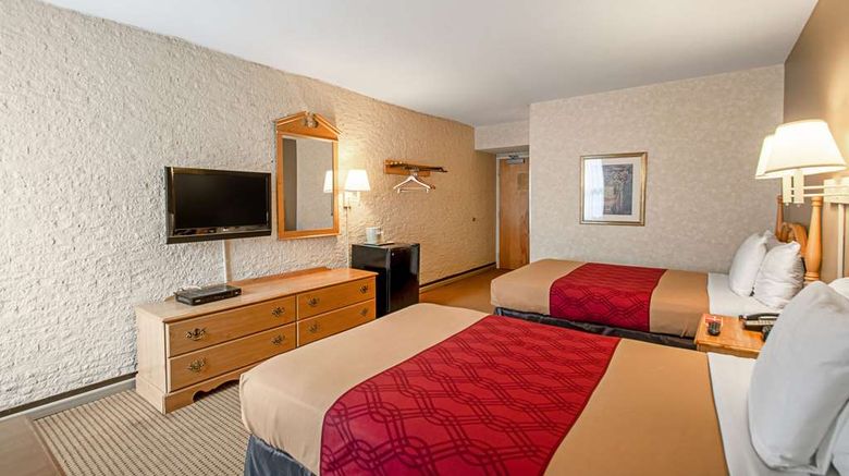 <b>Econo Lodge Room</b>. Images powered by <a href="https://iceportal.shijigroup.com/" title="IcePortal" target="_blank">IcePortal</a>.