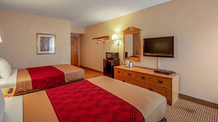 Econo Lodge Room