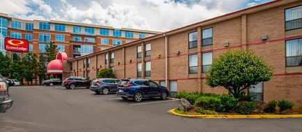 Econo Lodge Exterior