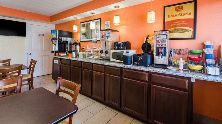 <b>Econo Lodge Restaurant</b>. Images powered by <a href="https://iceportal.shijigroup.com/" title="IcePortal" target="_blank">IcePortal</a>.