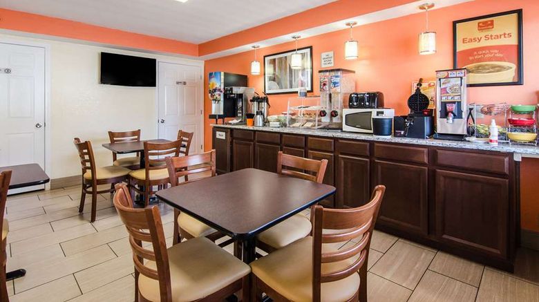 <b>Econo Lodge Restaurant</b>. Images powered by <a href="https://iceportal.shijigroup.com/" title="IcePortal" target="_blank">IcePortal</a>.