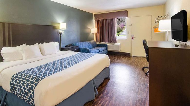 <b>Econo Lodge Room</b>. Images powered by <a href="https://iceportal.shijigroup.com/" title="IcePortal" target="_blank">IcePortal</a>.