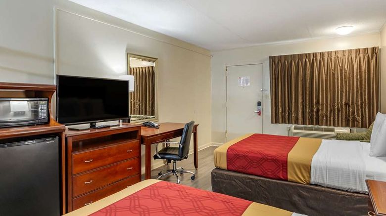 <b>Econo Lodge North Room</b>. Images powered by <a href="https://iceportal.shijigroup.com/" title="IcePortal" target="_blank">IcePortal</a>.