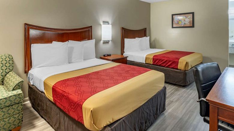 <b>Econo Lodge North Room</b>. Images powered by <a href="https://iceportal.shijigroup.com/" title="IcePortal" target="_blank">IcePortal</a>.