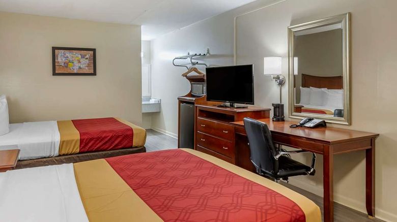 <b>Econo Lodge North Room</b>. Images powered by <a href="https://iceportal.shijigroup.com/" title="IcePortal" target="_blank">IcePortal</a>.
