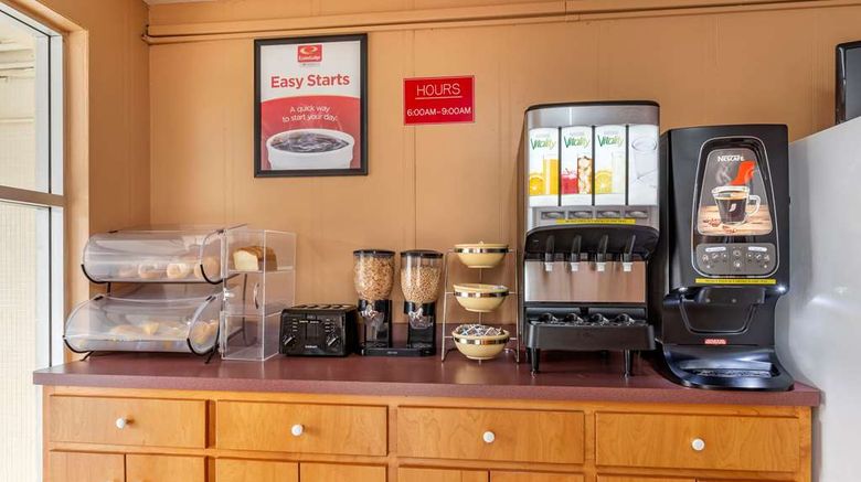 <b>Econo Lodge North Restaurant</b>. Images powered by <a href="https://iceportal.shijigroup.com/" title="IcePortal" target="_blank">IcePortal</a>.