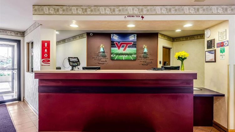 Econo Lodge Christiansburg-Blacksburg I-81 Lobby