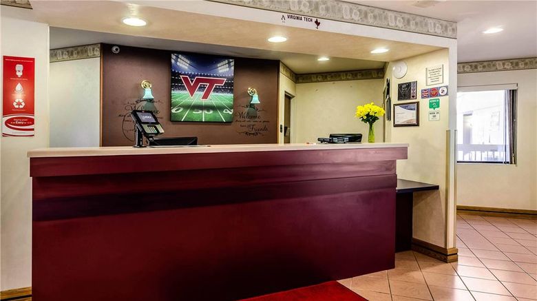 <b>Econo Lodge Christiansburg-Blacksburg I-81 Lobby</b>. Images powered by <a href="https://iceportal.shijigroup.com/" title="IcePortal" target="_blank">IcePortal</a>.