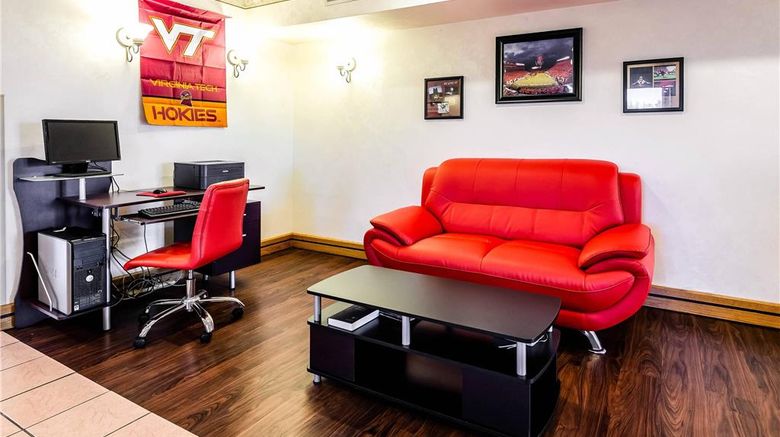 <b>Econo Lodge Christiansburg-Blacksburg I-81 Lobby</b>. Images powered by <a href="https://iceportal.shijigroup.com/" title="IcePortal" target="_blank">IcePortal</a>.