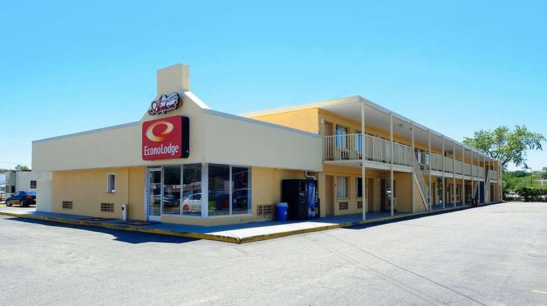 Econo Lodge Airport Exterior. Images powered by <a href="https://iceportal.shijigroup.com" target="_blank" rel="noopener">Ice Portal</a>.