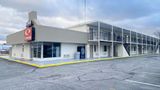 Econo Lodge Airport Exterior