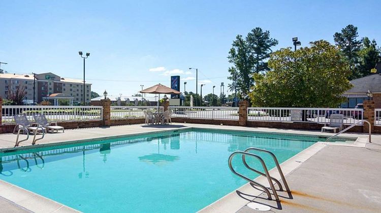 Quality Inn Petersburg Fort Lee Area Pool