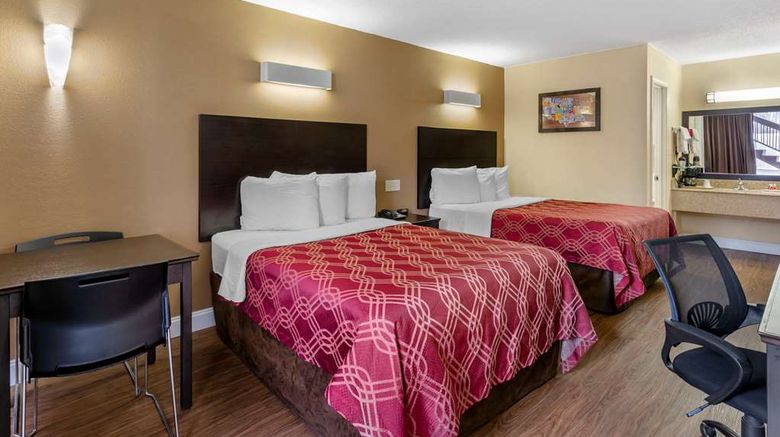 <b>Econo Lodge Civic Center Room</b>. Images powered by <a href="https://iceportal.shijigroup.com/" title="IcePortal" target="_blank">IcePortal</a>.