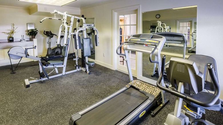 <b>Quality Inn of Tanglewood Health</b>. Images powered by <a href="https://iceportal.shijigroup.com/" title="IcePortal" target="_blank">IcePortal</a>.