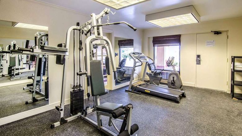 <b>Quality Inn of Tanglewood Health</b>. Images powered by <a href="https://iceportal.shijigroup.com/" title="IcePortal" target="_blank">IcePortal</a>.