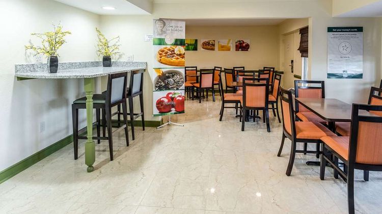 Quality Inn of Tanglewood Restaurant