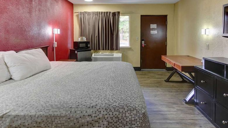 <b>Econo Lodge Town Center Room</b>. Images powered by <a href="https://iceportal.shijigroup.com/" title="IcePortal" target="_blank">IcePortal</a>.
