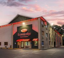 Econo Lodge Exterior