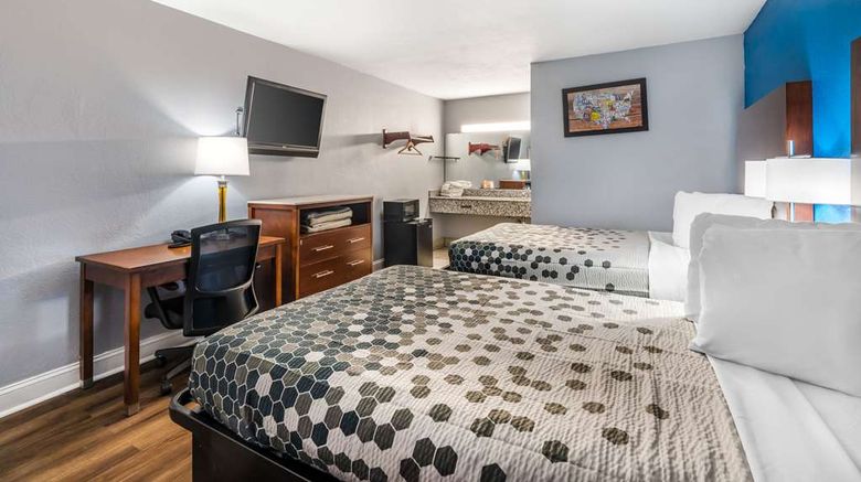 <b>Econo Lodge Room</b>. Images powered by <a href="https://iceportal.shijigroup.com/" title="IcePortal" target="_blank">IcePortal</a>.