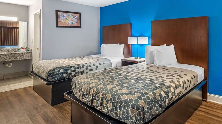 <b>Econo Lodge Room</b>. Images powered by <a href="https://iceportal.shijigroup.com/" title="IcePortal" target="_blank">IcePortal</a>.