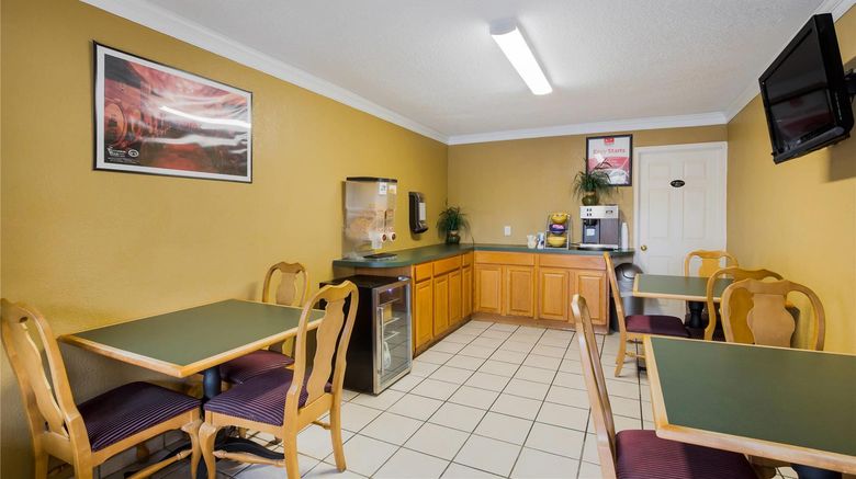 <b>Econo Lodge Williamsburg Historic Area Restaurant</b>. Images powered by <a href="https://iceportal.shijigroup.com/" title="IcePortal" target="_blank">IcePortal</a>.