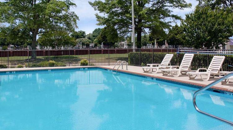 Quality Inn Olde Town Pool