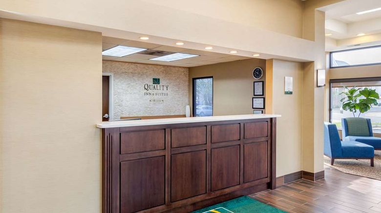 <b>Quality Inn Olde Town Lobby</b>. Images powered by <a href="https://iceportal.shijigroup.com/" title="IcePortal" target="_blank">IcePortal</a>.