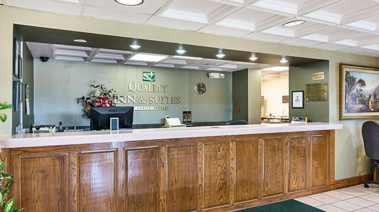 Quality Inn & Suites Franklin Lobby