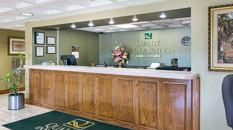 Quality Inn & Suites Franklin Lobby