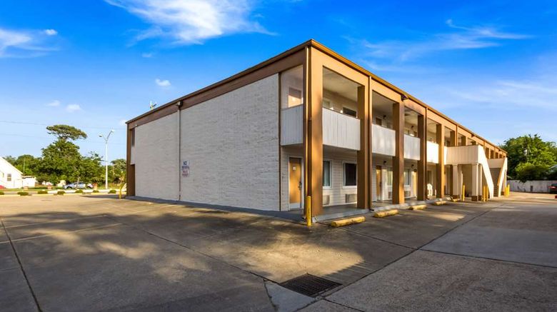 <b>Econo Lodge Exterior</b>. Images powered by <a href="https://iceportal.shijigroup.com/" title="IcePortal" target="_blank">IcePortal</a>.