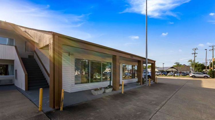 Econo Lodge Exterior