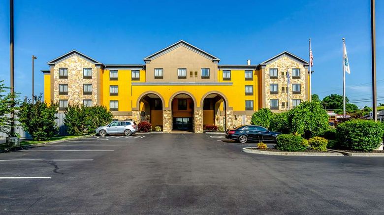 <b>Quality Inn & Suites Exterior</b>. Images powered by <a href="https://iceportal.shijigroup.com/" title="IcePortal" target="_blank">IcePortal</a>.