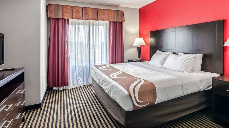 <b>Quality Inn & Suites Suite</b>. Images powered by <a href="https://iceportal.shijigroup.com/" title="IcePortal" target="_blank">IcePortal</a>.