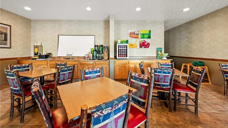 <b>Quality Inn & Suites Big Stone Gap Restaurant</b>. Images powered by <a href="https://iceportal.shijigroup.com/" title="IcePortal" target="_blank">IcePortal</a>.