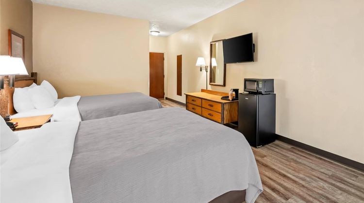 Quality Inn & Suites Big Stone Gap Room