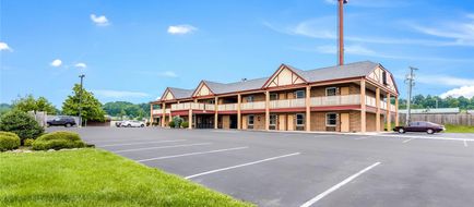Econo Lodge Glade Spring Exterior