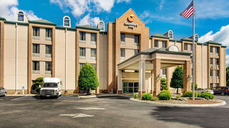 Comfort Inn Airport Exterior