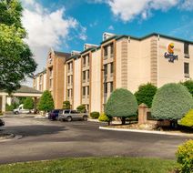 Comfort Inn Airport Exterior