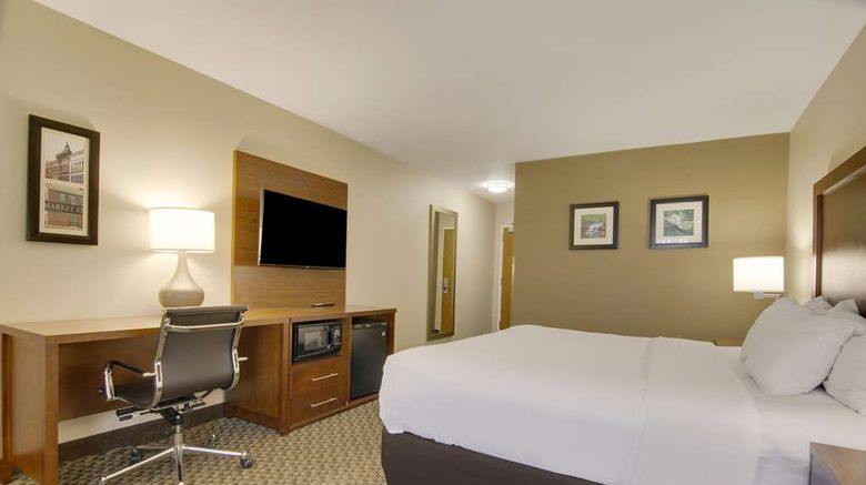 <b>Comfort Inn Airport Room</b>. Images powered by <a href="https://iceportal.shijigroup.com/" title="IcePortal" target="_blank">IcePortal</a>.