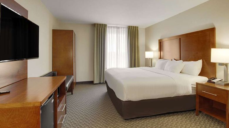 <b>Comfort Inn Airport Suite</b>. Images powered by <a href="https://iceportal.shijigroup.com/" title="IcePortal" target="_blank">IcePortal</a>.