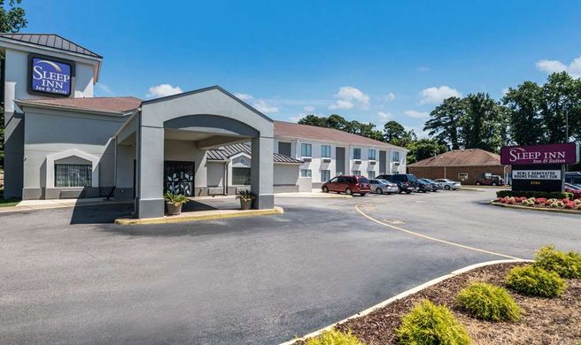 Sleep Inn & Suites Exterior
