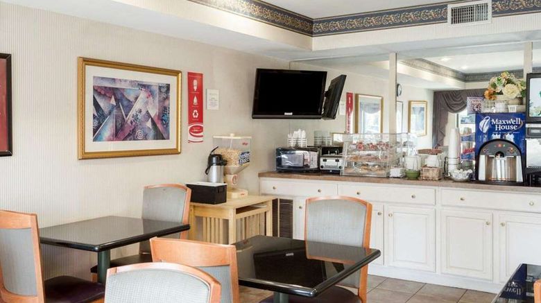 <b>Econo Lodge Hopewell Near Fort Lee I-295 Restaurant</b>. Images powered by <a href="https://iceportal.shijigroup.com/" title="IcePortal" target="_blank">IcePortal</a>.