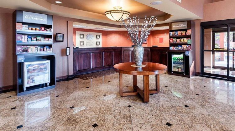 Comfort Suites Dulles Airport Lobby