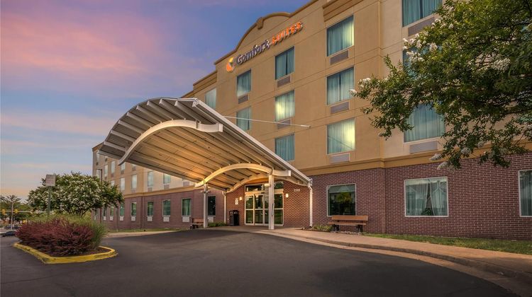 Comfort Suites Manassas Exterior